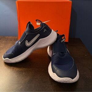 Nike Flex Runner slip on sneakers